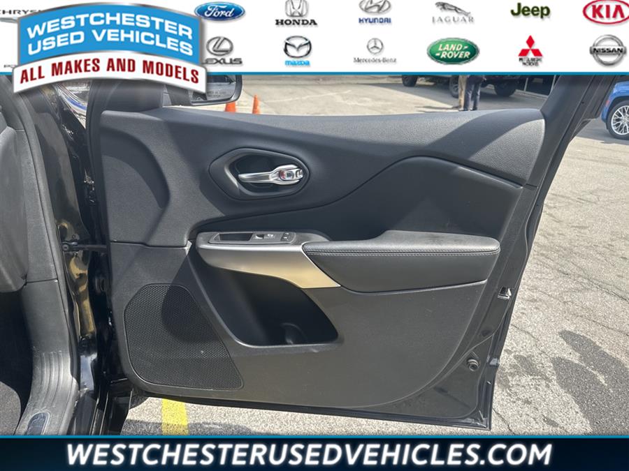 2020 Jeep Cherokee Limited, available for sale in White Plains, New York | Westchester Used Vehicles. White Plains, New York 2020 Jeep Cherokee Limited, available for sale in White Plains, New York | Westchester Used Vehicles. White Plains, New York