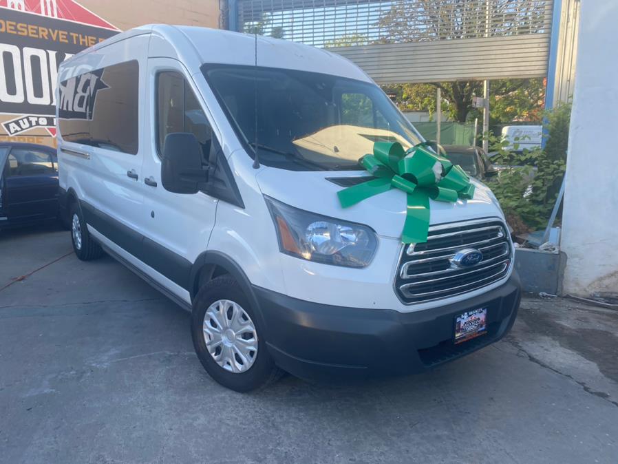 Used 2017 Ford Transit Wagon in Brooklyn, New York | Brooklyn Auto Mall LLC. Brooklyn, New York