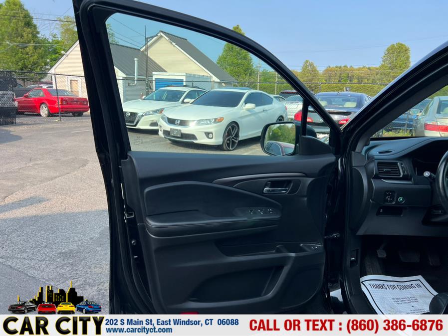 2016 Honda Pilot AWD 4dr EX-L, available for sale in East Windsor, Connecticut | Car City LLC. East Windsor, Connecticut 2016 Honda Pilot AWD 4dr EX-L, available for sale in East Windsor, Connecticut | Car City LLC. East Windsor, Connecticut