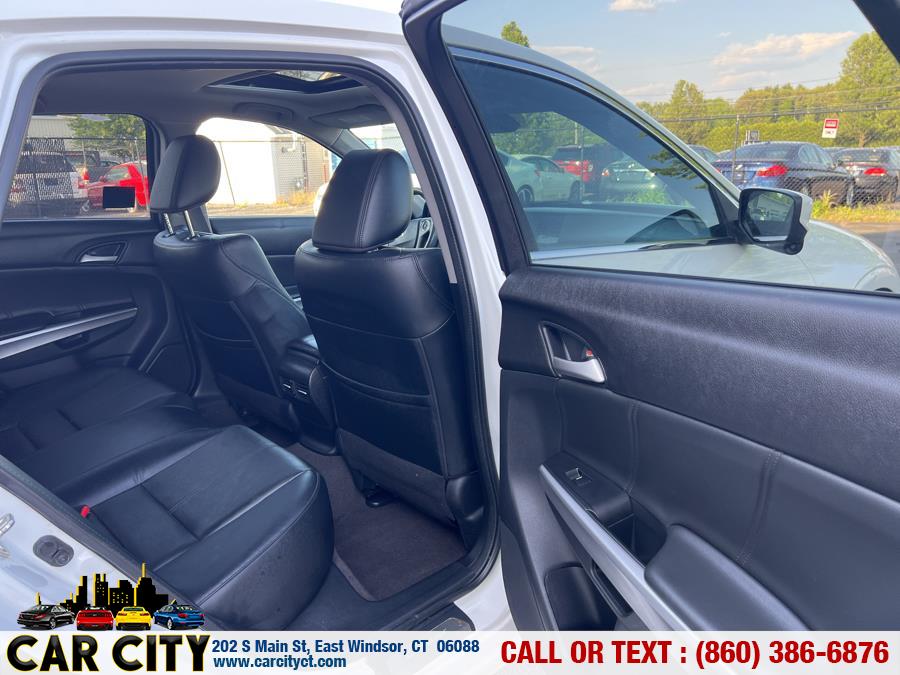 2014 Honda Crosstour 4WD V6 5dr EX-L, available for sale in East Windsor, Connecticut | Car City LLC. East Windsor, Connecticut 2014 Honda Crosstour 4WD V6 5dr EX-L, available for sale in East Windsor, Connecticut | Car City LLC. East Windsor, Connecticut
