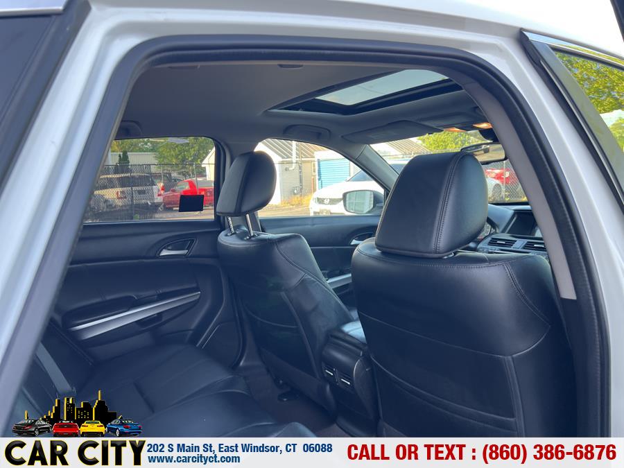 2014 Honda Crosstour 4WD V6 5dr EX-L, available for sale in East Windsor, Connecticut | Car City LLC. East Windsor, Connecticut 2014 Honda Crosstour 4WD V6 5dr EX-L, available for sale in East Windsor, Connecticut | Car City LLC. East Windsor, Connecticut