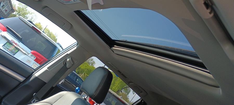 2019 Toyota Highlander XLE V6 AWD (Natl), available for sale in Vernon, Connecticut | TD Automotive Enterprises LLC DBA Diamond Auto Cars. Vernon, Connecticut 2019 Toyota Highlander XLE V6 AWD (Natl), available for sale in Vernon, Connecticut | TD Automotive Enterprises LLC DBA Diamond Auto Cars. Vernon, Connecticut