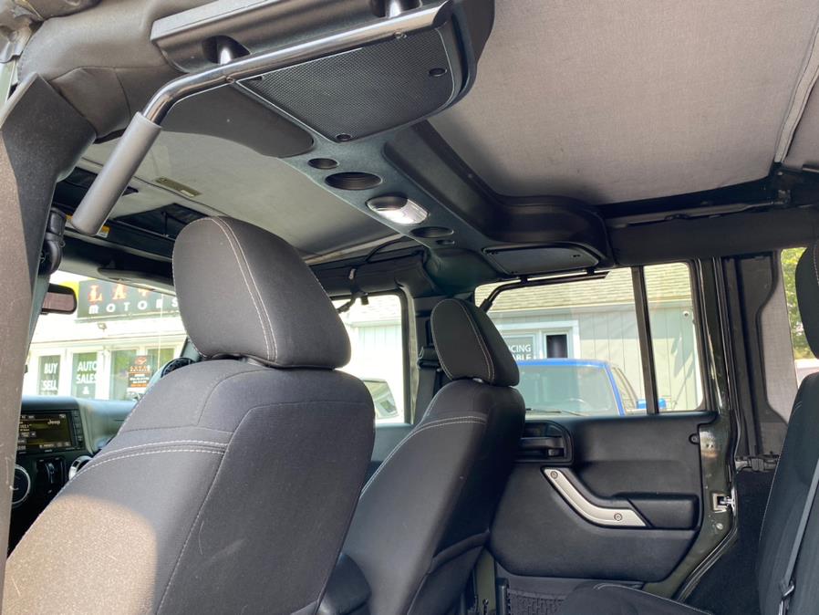 2015 Jeep Wrangler Unlimited 4WD 4dr Rubicon, available for sale in Canton, Connecticut | Lava Motors 2 Inc. Canton, Connecticut 2015 Jeep Wrangler Unlimited 4WD 4dr Rubicon, available for sale in Canton, Connecticut | Lava Motors 2 Inc. Canton, Connecticut