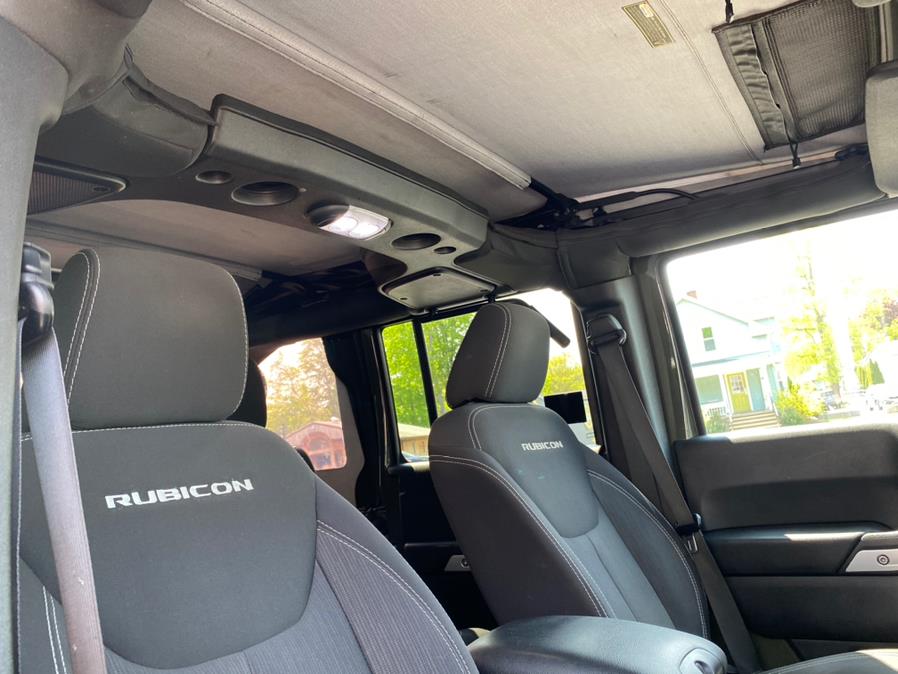 2015 Jeep Wrangler Unlimited 4WD 4dr Rubicon, available for sale in Canton, Connecticut | Lava Motors 2 Inc. Canton, Connecticut 2015 Jeep Wrangler Unlimited 4WD 4dr Rubicon, available for sale in Canton, Connecticut | Lava Motors 2 Inc. Canton, Connecticut