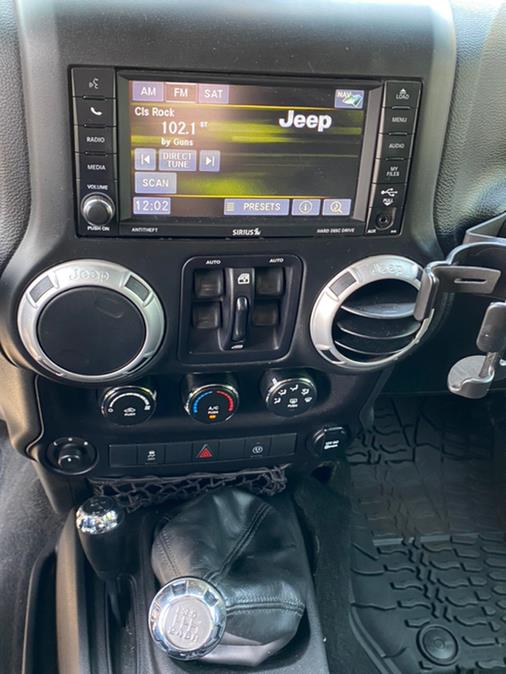 2015 Jeep Wrangler Unlimited 4WD 4dr Rubicon, available for sale in Canton, Connecticut | Lava Motors 2 Inc. Canton, Connecticut 2015 Jeep Wrangler Unlimited 4WD 4dr Rubicon, available for sale in Canton, Connecticut | Lava Motors 2 Inc. Canton, Connecticut