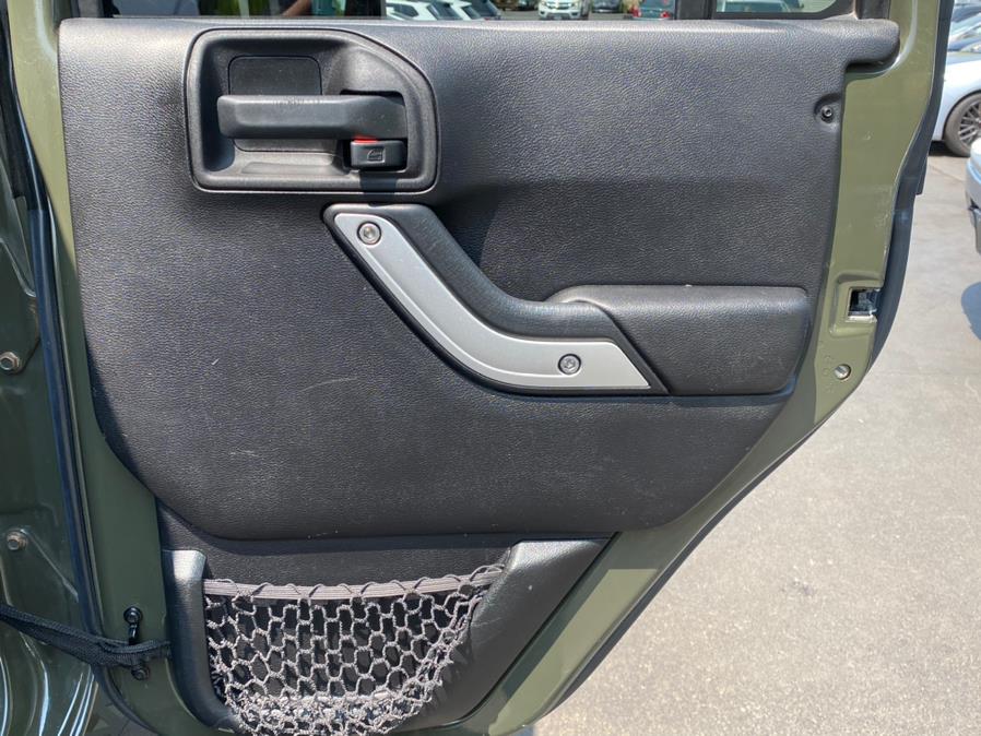 2015 Jeep Wrangler Unlimited 4WD 4dr Rubicon, available for sale in Canton, Connecticut | Lava Motors 2 Inc. Canton, Connecticut 2015 Jeep Wrangler Unlimited 4WD 4dr Rubicon, available for sale in Canton, Connecticut | Lava Motors 2 Inc. Canton, Connecticut