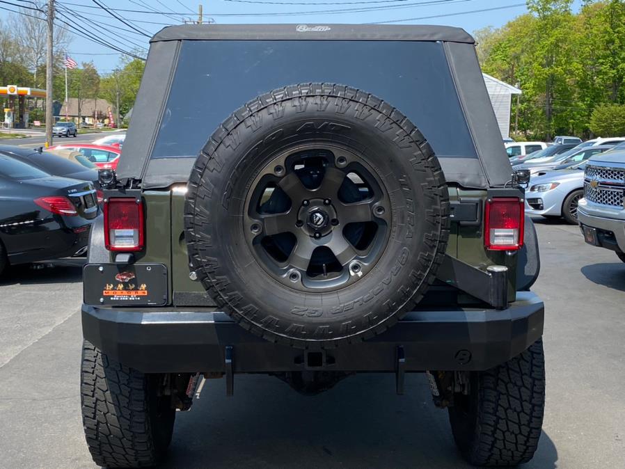 2015 Jeep Wrangler Unlimited 4WD 4dr Rubicon, available for sale in Canton, Connecticut | Lava Motors 2 Inc. Canton, Connecticut 2015 Jeep Wrangler Unlimited 4WD 4dr Rubicon, available for sale in Canton, Connecticut | Lava Motors 2 Inc. Canton, Connecticut