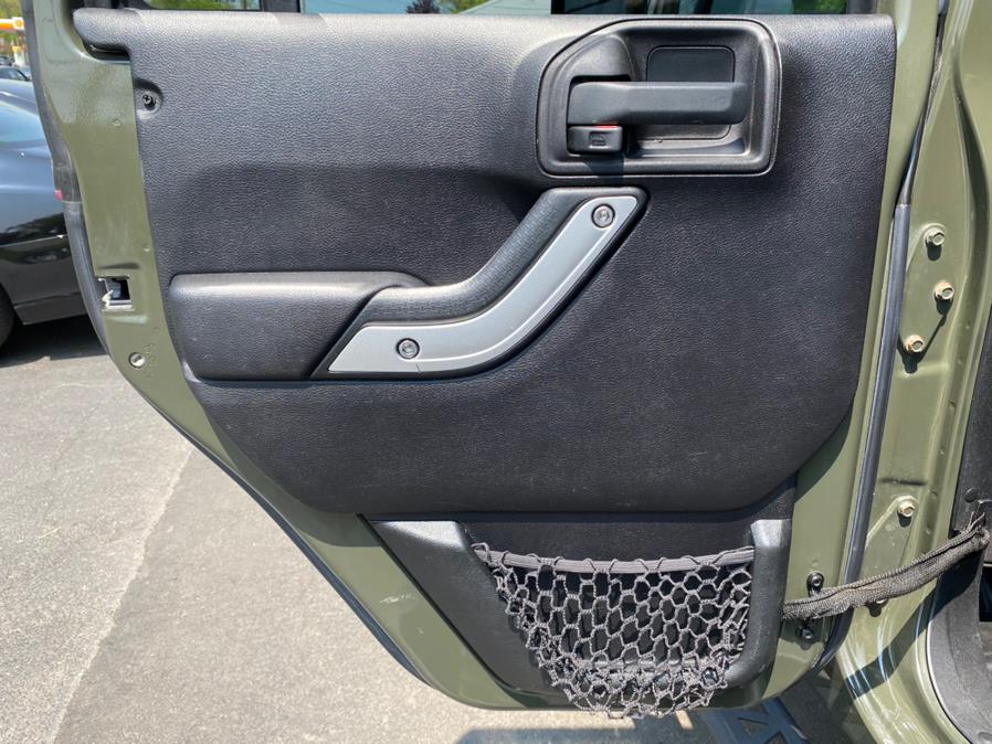 2015 Jeep Wrangler Unlimited 4WD 4dr Rubicon, available for sale in Canton, Connecticut | Lava Motors 2 Inc. Canton, Connecticut 2015 Jeep Wrangler Unlimited 4WD 4dr Rubicon, available for sale in Canton, Connecticut | Lava Motors 2 Inc. Canton, Connecticut