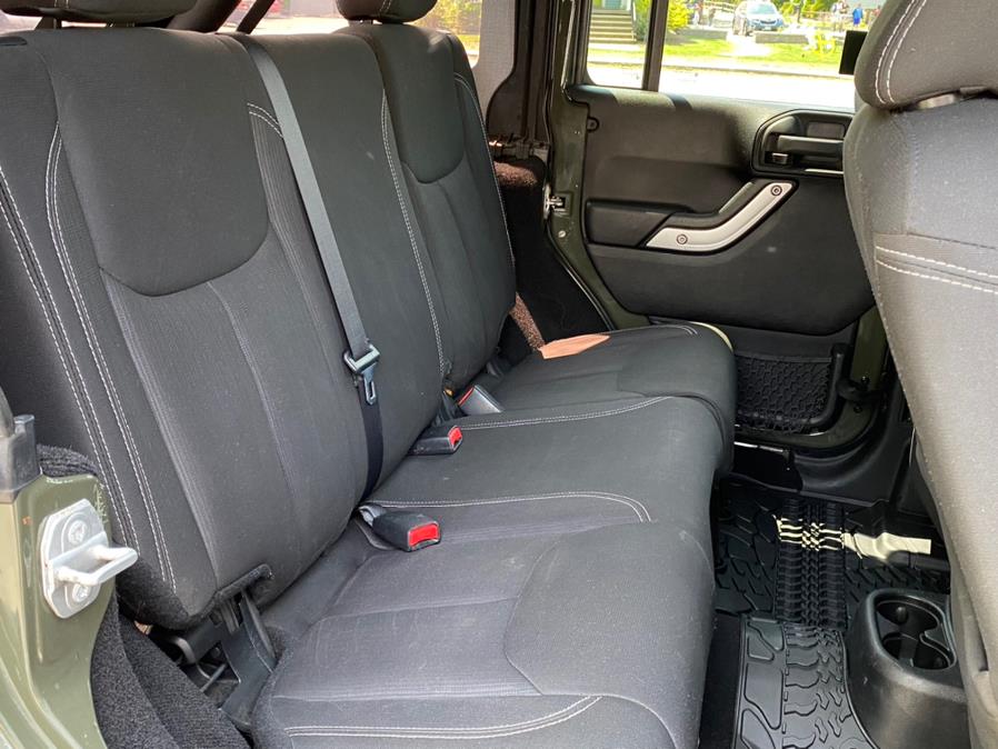 2015 Jeep Wrangler Unlimited 4WD 4dr Rubicon, available for sale in Canton, Connecticut | Lava Motors 2 Inc. Canton, Connecticut 2015 Jeep Wrangler Unlimited 4WD 4dr Rubicon, available for sale in Canton, Connecticut | Lava Motors 2 Inc. Canton, Connecticut