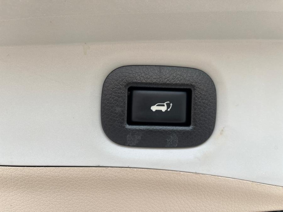 2016 Nissan Rogue SV. CLEAN CARFAX. LOW MILES!!!, available for sale in Elmont, New York | Sunrise of Elmont. Elmont, New York 2016 Nissan Rogue SV. CLEAN CARFAX. LOW MILES!!!, available for sale in Elmont, New York | Sunrise of Elmont. Elmont, New York