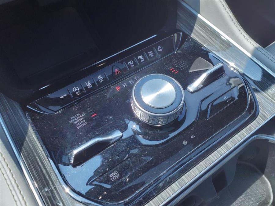 2022 Wagoneer Wagoneer Series III, available for sale in Andover, Massachusetts | Autouse. Andover, Massachusetts 2022 Wagoneer Wagoneer Series III, available for sale in Andover, Massachusetts | Autouse. Andover, Massachusetts