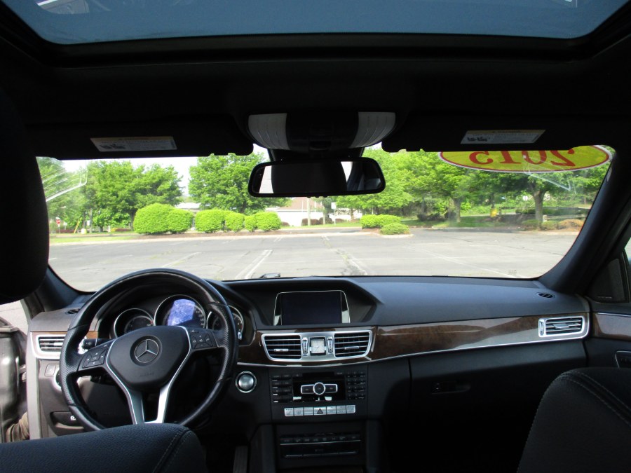 2015 Mercedes-Benz E-Class 4dr Sdn E 350 Luxury 4MATIC, available for sale in New Britain, Connecticut | Universal Motors LLC. New Britain, Connecticut 2015 Mercedes-Benz E-Class 4dr Sdn E 350 Luxury 4MATIC, available for sale in New Britain, Connecticut | Universal Motors LLC. New Britain, Connecticut