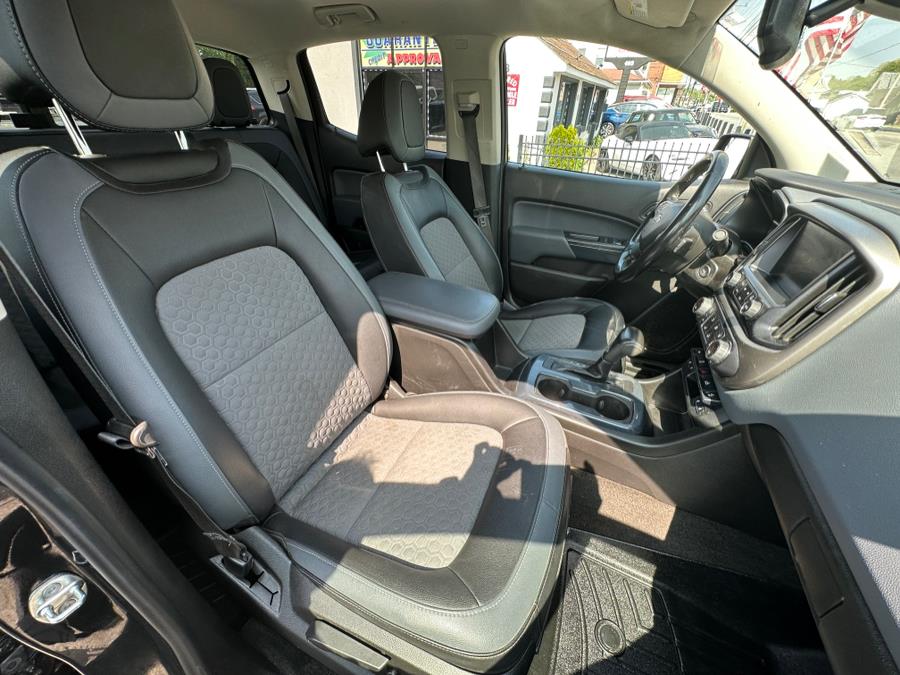 2018 Chevrolet Colorado 4WD Crew Cab 128.3" Z71, available for sale in Huntington Station, New York | Huntington Auto Mall. Huntington Station, New York 2018 Chevrolet Colorado 4WD Crew Cab 128.3" Z71, available for sale in Huntington Station, New York | Huntington Auto Mall. Huntington Station, New York