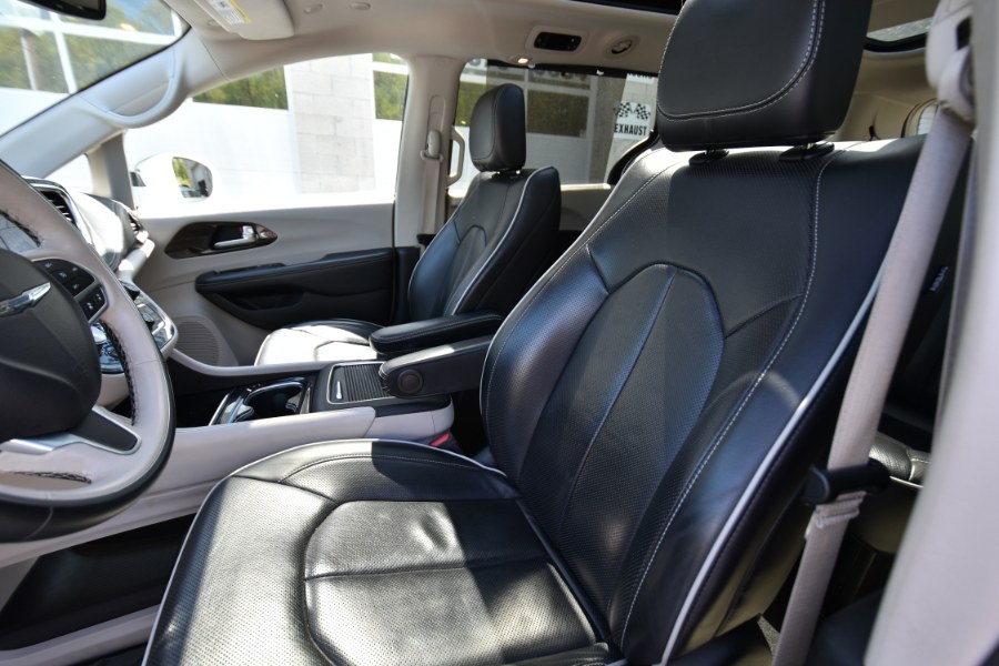 2021 Chrysler Pacifica Limited AWD, available for sale in Waterbury, Connecticut | Highline Car Connection. Waterbury, Connecticut 2021 Chrysler Pacifica Limited AWD, available for sale in Waterbury, Connecticut | Highline Car Connection. Waterbury, Connecticut