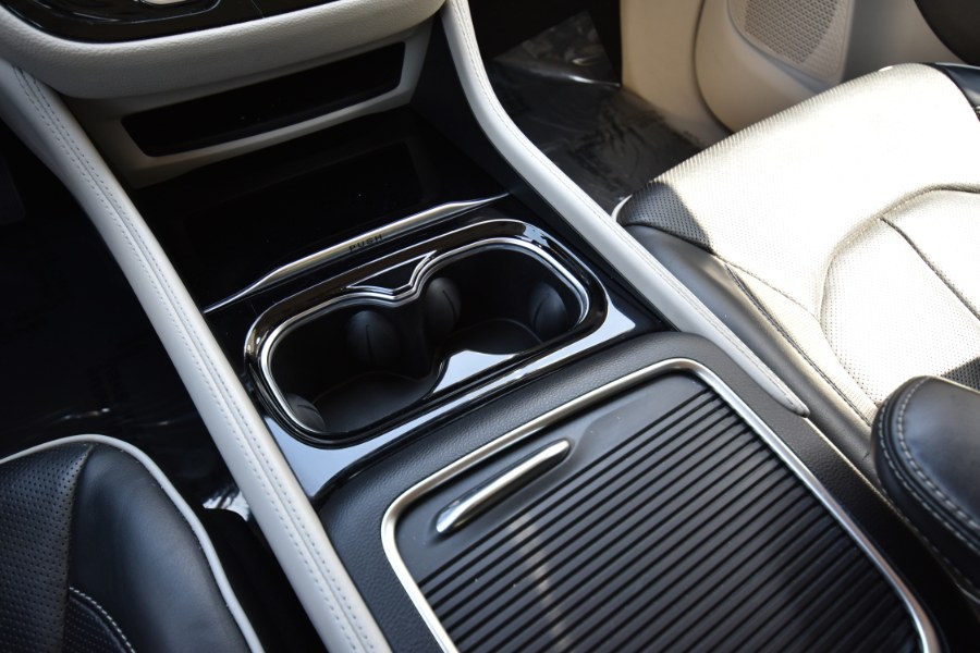 2021 Chrysler Pacifica Limited AWD, available for sale in Waterbury, Connecticut | Highline Car Connection. Waterbury, Connecticut 2021 Chrysler Pacifica Limited AWD, available for sale in Waterbury, Connecticut | Highline Car Connection. Waterbury, Connecticut