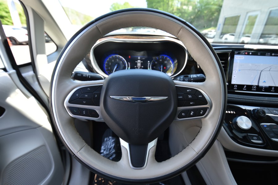 2021 Chrysler Pacifica Limited AWD, available for sale in Waterbury, Connecticut | Highline Car Connection. Waterbury, Connecticut 2021 Chrysler Pacifica Limited AWD, available for sale in Waterbury, Connecticut | Highline Car Connection. Waterbury, Connecticut