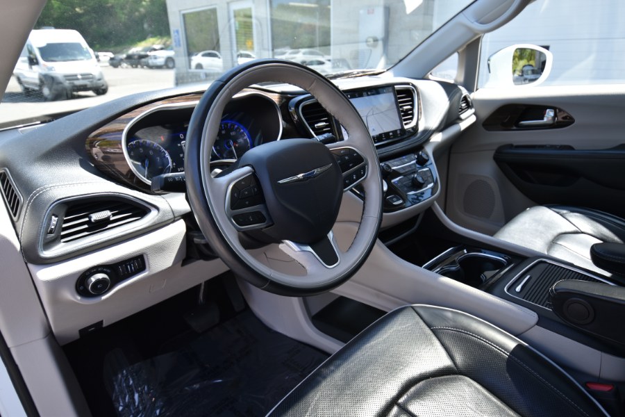 2021 Chrysler Pacifica Limited AWD, available for sale in Waterbury, Connecticut | Highline Car Connection. Waterbury, Connecticut 2021 Chrysler Pacifica Limited AWD, available for sale in Waterbury, Connecticut | Highline Car Connection. Waterbury, Connecticut
