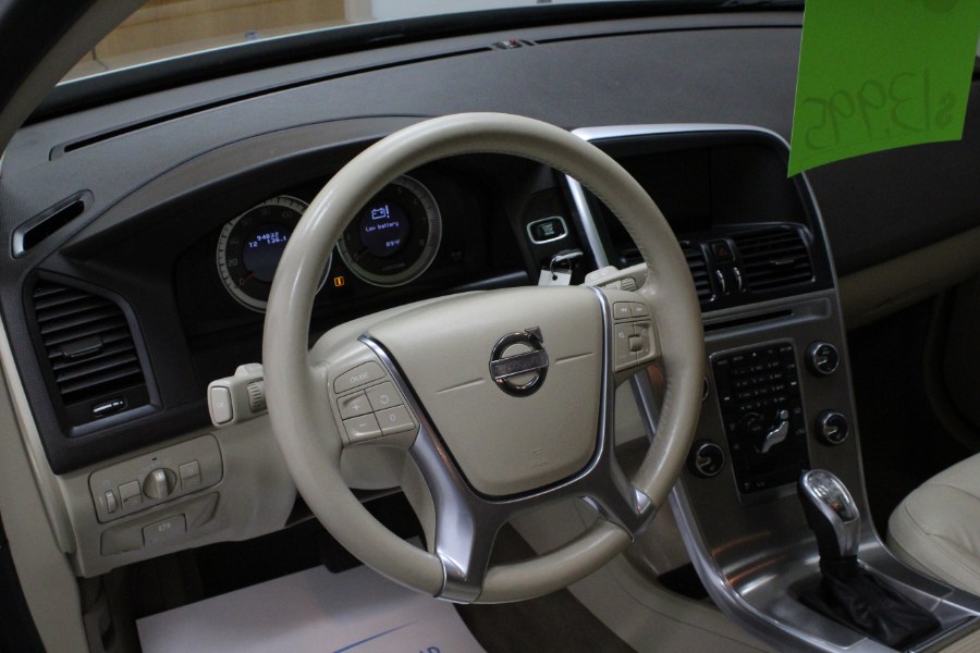 2013 Volvo XC60 AWD 4dr 3.2L Platinum PZEV, available for sale in Plainville, Connecticut | New England Auto Sales LLC. Plainville, Connecticut 2013 Volvo XC60 AWD 4dr 3.2L Platinum PZEV, available for sale in Plainville, Connecticut | New England Auto Sales LLC. Plainville, Connecticut