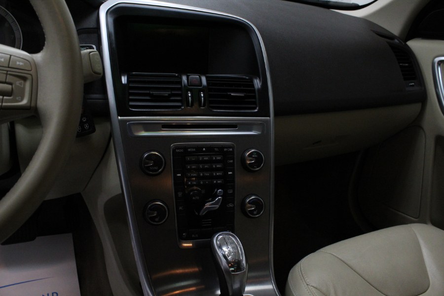 2013 Volvo XC60 AWD 4dr 3.2L Platinum PZEV, available for sale in Plainville, Connecticut | New England Auto Sales LLC. Plainville, Connecticut 2013 Volvo XC60 AWD 4dr 3.2L Platinum PZEV, available for sale in Plainville, Connecticut | New England Auto Sales LLC. Plainville, Connecticut