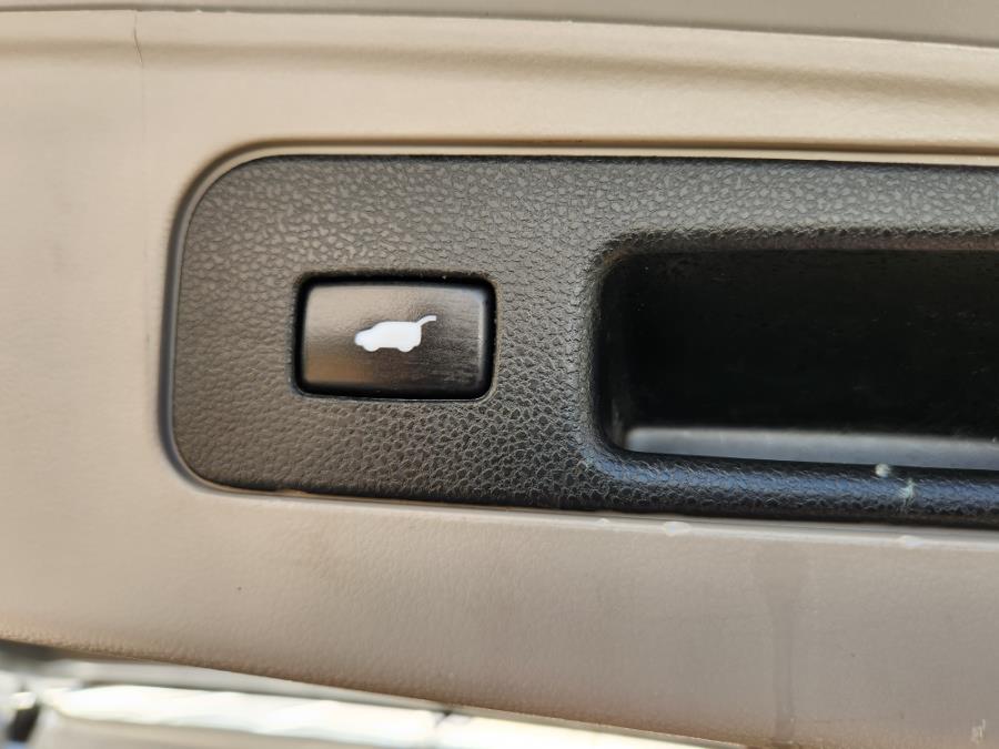2009 Honda Pilot 4WD 4dr Touring w/Navi, available for sale in West Babylon, New York | SGM Auto Sales. West Babylon, New York 2009 Honda Pilot 4WD 4dr Touring w/Navi, available for sale in West Babylon, New York | SGM Auto Sales. West Babylon, New York