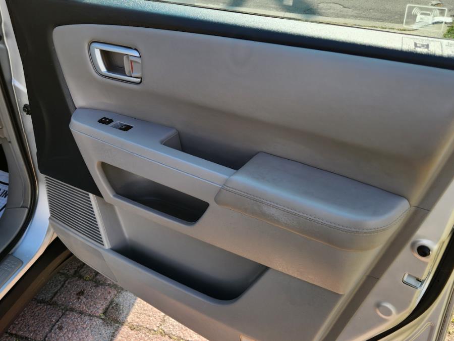 2009 Honda Pilot 4WD 4dr Touring w/Navi, available for sale in West Babylon, New York | SGM Auto Sales. West Babylon, New York 2009 Honda Pilot 4WD 4dr Touring w/Navi, available for sale in West Babylon, New York | SGM Auto Sales. West Babylon, New York