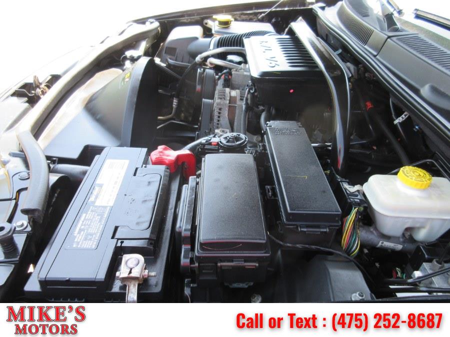 2006 Jeep Grand Cherokee 4dr Laredo 4WD, available for sale in Stratford, Connecticut | Mike's Motors LLC. Stratford, Connecticut 2006 Jeep Grand Cherokee 4dr Laredo 4WD, available for sale in Stratford, Connecticut | Mike's Motors LLC. Stratford, Connecticut