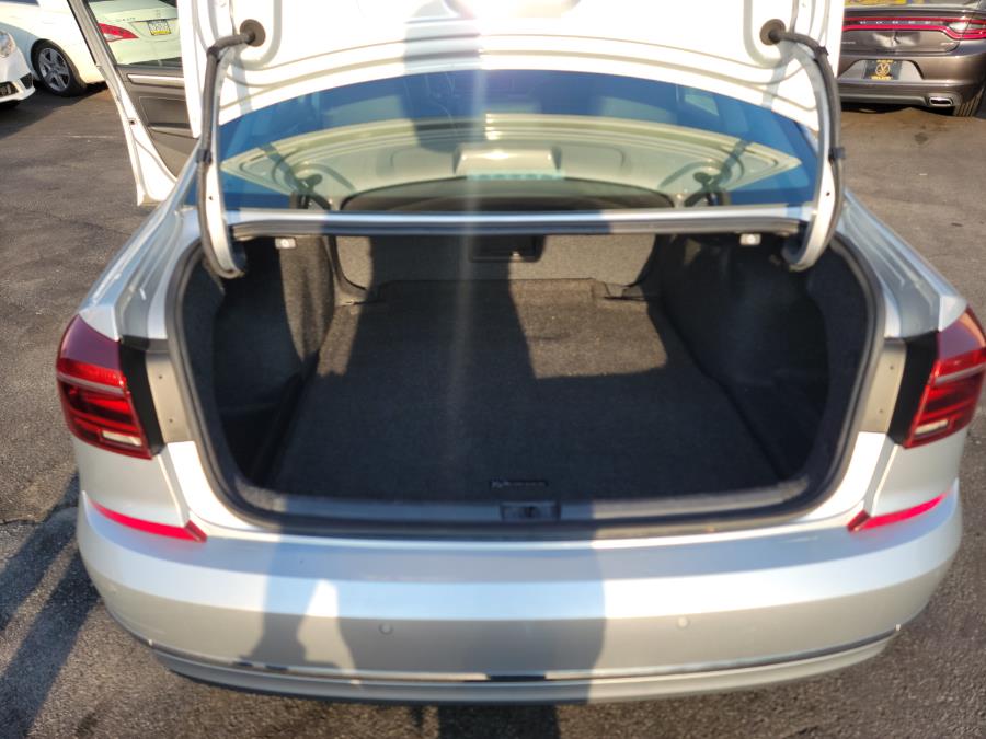 2017 Volkswagen Passat 1.8T SEL Premium Auto, available for sale in Philadelphia, Pennsylvania | Eugen's Auto Sales & Repairs. Philadelphia, Pennsylvania 2017 Volkswagen Passat 1.8T SEL Premium Auto, available for sale in Philadelphia, Pennsylvania | Eugen's Auto Sales & Repairs. Philadelphia, Pennsylvania