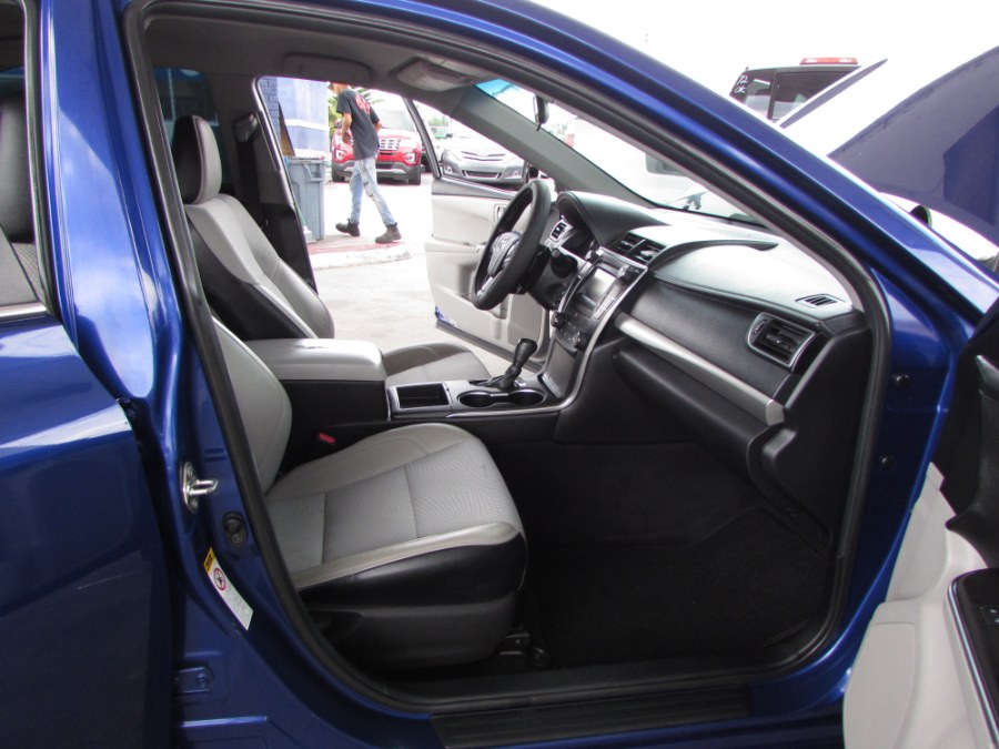 2016 Toyota Camry 4dr Sdn I4 Auto SE (Natl), available for sale in Orlando, Florida | VIP Auto Enterprise, Inc. Orlando, Florida 2016 Toyota Camry 4dr Sdn I4 Auto SE (Natl), available for sale in Orlando, Florida | VIP Auto Enterprise, Inc. Orlando, Florida