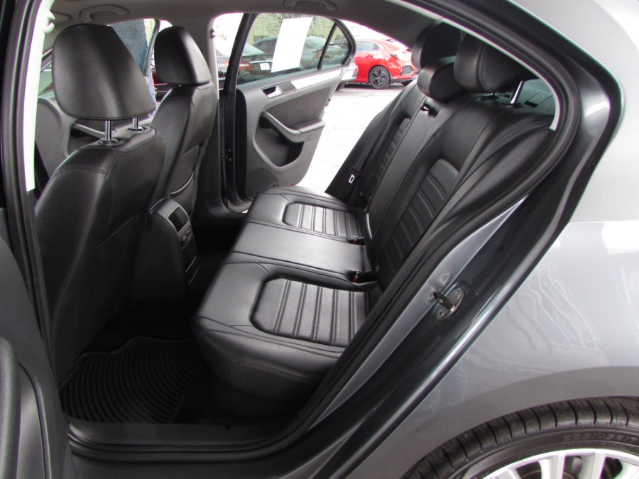 2014 Volkswagen Jetta Sedan 4dr Auto SEL, available for sale in Orlando, Florida | VIP Auto Enterprise, Inc. Orlando, Florida 2014 Volkswagen Jetta Sedan 4dr Auto SEL, available for sale in Orlando, Florida | VIP Auto Enterprise, Inc. Orlando, Florida