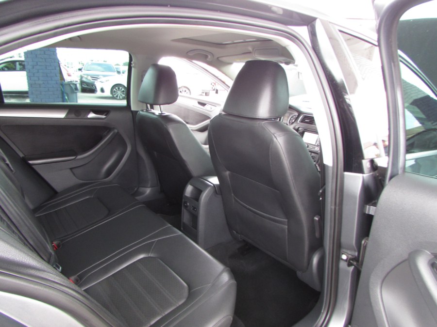 2014 Volkswagen Jetta Sedan 4dr Auto SEL, available for sale in Orlando, Florida | VIP Auto Enterprise, Inc. Orlando, Florida 2014 Volkswagen Jetta Sedan 4dr Auto SEL, available for sale in Orlando, Florida | VIP Auto Enterprise, Inc. Orlando, Florida