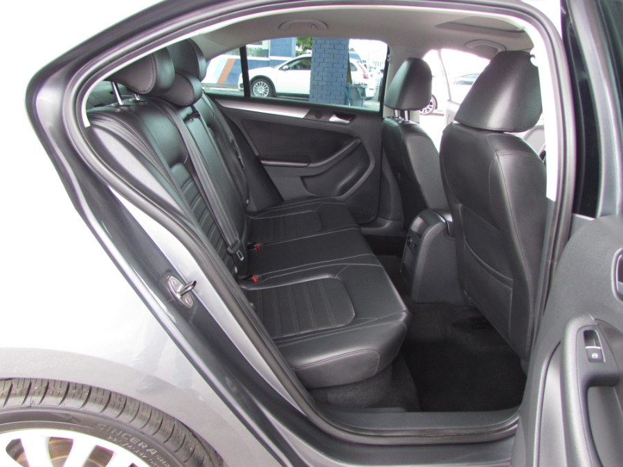 2014 Volkswagen Jetta Sedan 4dr Auto SEL, available for sale in Orlando, Florida | VIP Auto Enterprise, Inc. Orlando, Florida 2014 Volkswagen Jetta Sedan 4dr Auto SEL, available for sale in Orlando, Florida | VIP Auto Enterprise, Inc. Orlando, Florida