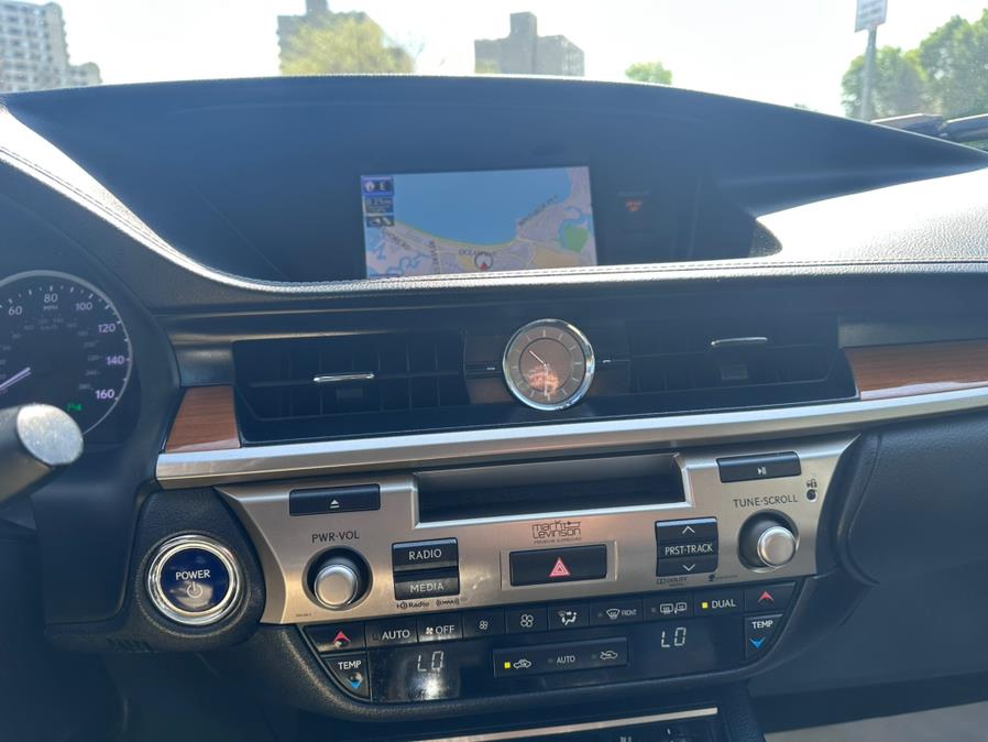 2014 Lexus ES 300h 4dr Sdn Hybrid, available for sale in Revere, Massachusetts | Wonderland Auto. Revere, Massachusetts 2014 Lexus ES 300h 4dr Sdn Hybrid, available for sale in Revere, Massachusetts | Wonderland Auto. Revere, Massachusetts