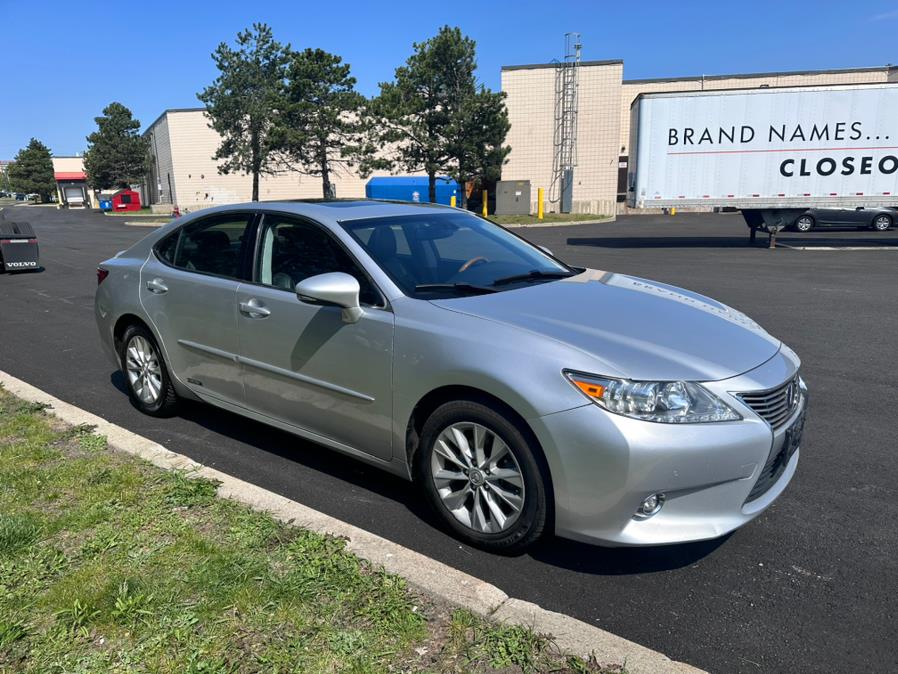 2014 Lexus ES 300h 4dr Sdn Hybrid, available for sale in Revere, Massachusetts | Wonderland Auto. Revere, Massachusetts 2014 Lexus ES 300h 4dr Sdn Hybrid, available for sale in Revere, Massachusetts | Wonderland Auto. Revere, Massachusetts