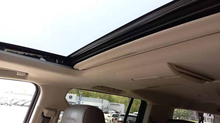2015 GMC Yukon XL 4WD 4dr Denali, available for sale in Old Saybrook, Connecticut | Saybrook Auto Barn. Old Saybrook, Connecticut 2015 GMC Yukon XL 4WD 4dr Denali, available for sale in Old Saybrook, Connecticut | Saybrook Auto Barn. Old Saybrook, Connecticut
