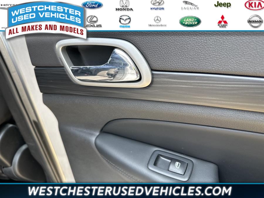 2020 Jeep Grand Cherokee Laredo E, available for sale in White Plains, New York | Westchester Used Vehicles. White Plains, New York 2020 Jeep Grand Cherokee Laredo E, available for sale in White Plains, New York | Westchester Used Vehicles. White Plains, New York