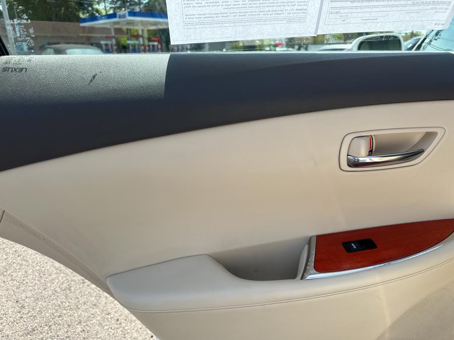 2010 Lexus ES 350 4dr Sdn, available for sale in Milford, Connecticut | Superior Motors LLC. Milford, Connecticut 2010 Lexus ES 350 4dr Sdn, available for sale in Milford, Connecticut | Superior Motors LLC. Milford, Connecticut