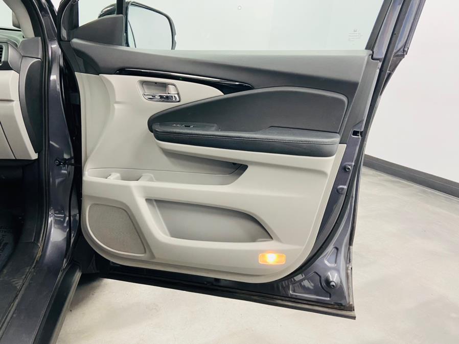 2016 Honda Pilot AWD 4dr Touring w/RES & Navi, available for sale in Linden, New Jersey | East Coast Auto Group. Linden, New Jersey 2016 Honda Pilot AWD 4dr Touring w/RES & Navi, available for sale in Linden, New Jersey | East Coast Auto Group. Linden, New Jersey