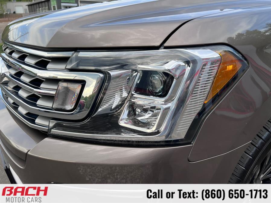 2019 Ford Expedition Max Limited 4x4, available for sale in Canton , Connecticut | Bach Motor Cars. Canton , Connecticut 2019 Ford Expedition Max Limited 4x4, available for sale in Canton , Connecticut | Bach Motor Cars. Canton , Connecticut