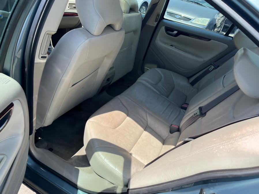 2004 Volvo S60 2.5L Turbo w/Sunroof, available for sale in East Windsor, Connecticut | CT Car Co LLC. East Windsor, Connecticut 2004 Volvo S60 2.5L Turbo w/Sunroof, available for sale in East Windsor, Connecticut | CT Car Co LLC. East Windsor, Connecticut