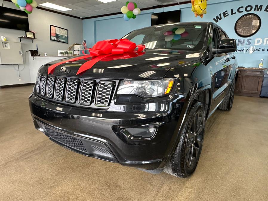 2018 Jeep Grand Cherokee Altitude 4x4 *Ltd Avail*, available for sale in Inwood, New York | 5 Towns Drive. Inwood, New York 2018 Jeep Grand Cherokee Altitude 4x4 *Ltd Avail*, available for sale in Inwood, New York | 5 Towns Drive. Inwood, New York
