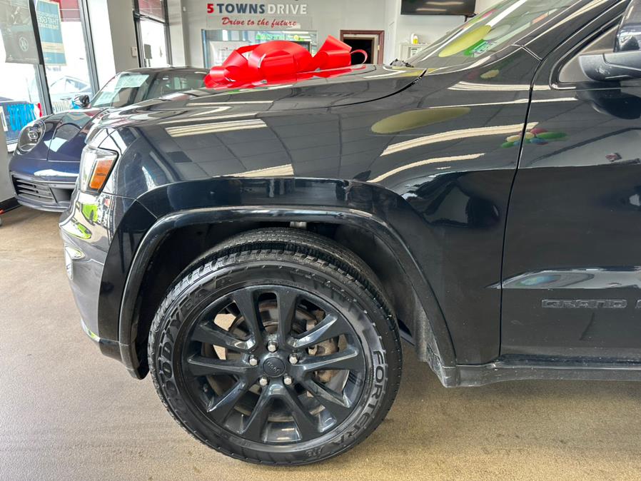 2018 Jeep Grand Cherokee Altitude 4x4 *Ltd Avail*, available for sale in Inwood, New York | 5 Towns Drive. Inwood, New York 2018 Jeep Grand Cherokee Altitude 4x4 *Ltd Avail*, available for sale in Inwood, New York | 5 Towns Drive. Inwood, New York