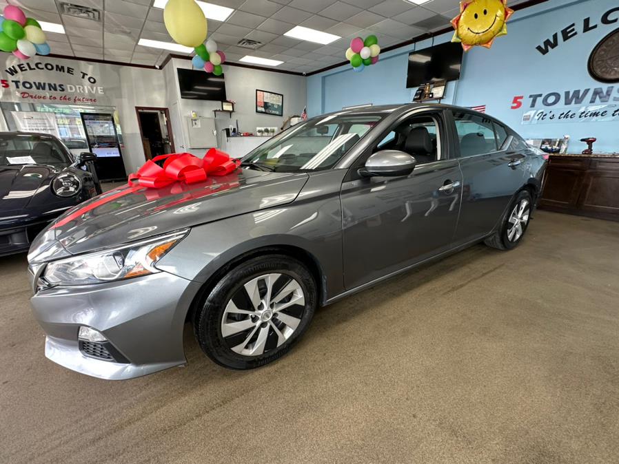 2020 Nissan Altima 2.5 S Sedan, available for sale in Inwood, New York | 5 Towns Drive. Inwood, New York 2020 Nissan Altima 2.5 S Sedan, available for sale in Inwood, New York | 5 Towns Drive. Inwood, New York