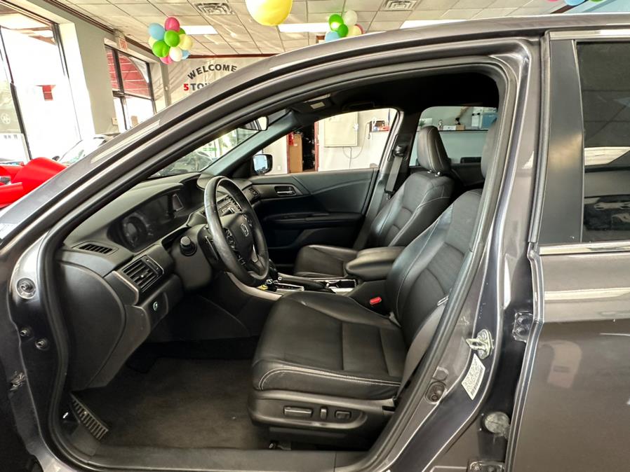 2017 Honda Accord Sedan Sport CVT, available for sale in Inwood, New York | 5 Towns Drive. Inwood, New York 2017 Honda Accord Sedan Sport CVT, available for sale in Inwood, New York | 5 Towns Drive. Inwood, New York