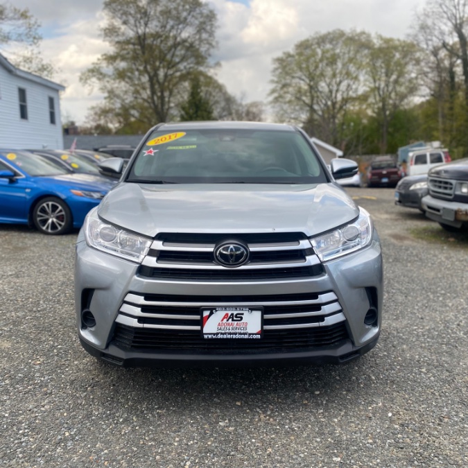 Used 2017 Toyota Highlander in Milford, Connecticut | Adonai Auto Sales LLC. Milford, Connecticut