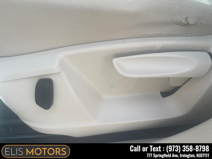 2013 Volkswagen Tiguan 4WD 4dr Auto SE w/Sunroof & Nav *Ltd Avail*, available for sale in Irvington, New Jersey | Elis Motors Corp. Irvington, New Jersey 2013 Volkswagen Tiguan 4WD 4dr Auto SE w/Sunroof & Nav *Ltd Avail*, available for sale in Irvington, New Jersey | Elis Motors Corp. Irvington, New Jersey