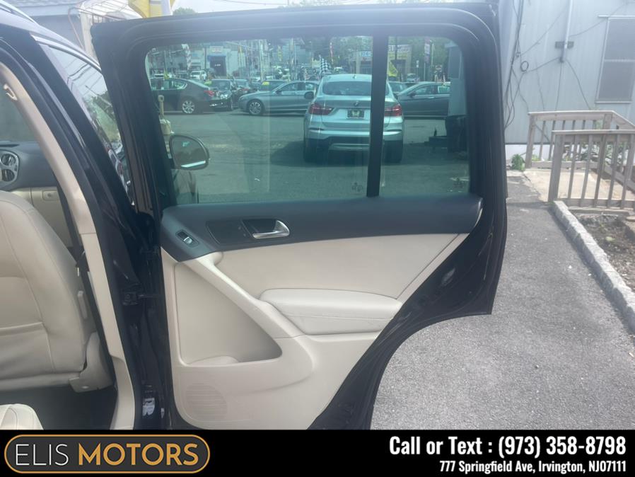 2013 Volkswagen Tiguan 4WD 4dr Auto SE w/Sunroof & Nav *Ltd Avail*, available for sale in Irvington, New Jersey | Elis Motors Corp. Irvington, New Jersey 2013 Volkswagen Tiguan 4WD 4dr Auto SE w/Sunroof & Nav *Ltd Avail*, available for sale in Irvington, New Jersey | Elis Motors Corp. Irvington, New Jersey