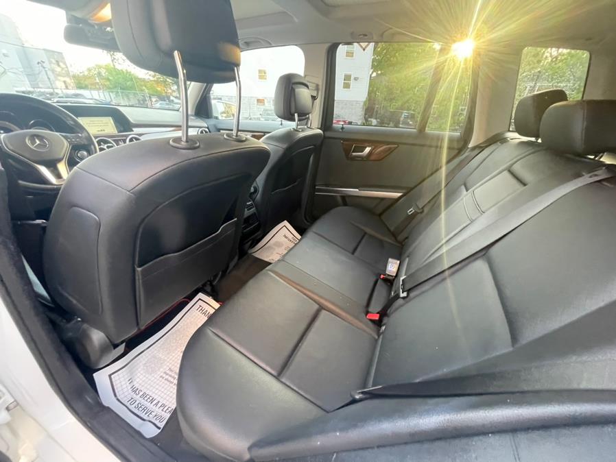 2015 Mercedes-Benz GLK-Class 4MATIC 4dr GLK 350, available for sale in Irvington, New Jersey | Elis Motors Corp. Irvington, New Jersey 2015 Mercedes-Benz GLK-Class 4MATIC 4dr GLK 350, available for sale in Irvington, New Jersey | Elis Motors Corp. Irvington, New Jersey