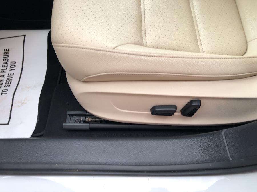 2017 Volkswagen Jetta 1.8T SEL Auto, available for sale in Waterbury, Connecticut | National Auto Brokers, Inc.. Waterbury, Connecticut 2017 Volkswagen Jetta 1.8T SEL Auto, available for sale in Waterbury, Connecticut | National Auto Brokers, Inc.. Waterbury, Connecticut