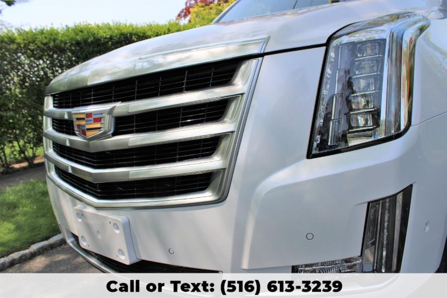 2019 Cadillac Escalade 4WD 4dr Luxury, available for sale in Great Neck, New York | Great Neck Car Buyers & Sellers. Great Neck, New York 2019 Cadillac Escalade 4WD 4dr Luxury, available for sale in Great Neck, New York | Great Neck Car Buyers & Sellers. Great Neck, New York