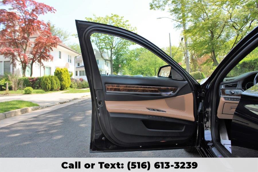 2015 BMW 7 Series 4dr Sdn 750i xDrive AWD, available for sale in Great Neck, New York | Great Neck Car Buyers & Sellers. Great Neck, New York 2015 BMW 7 Series 4dr Sdn 750i xDrive AWD, available for sale in Great Neck, New York | Great Neck Car Buyers & Sellers. Great Neck, New York